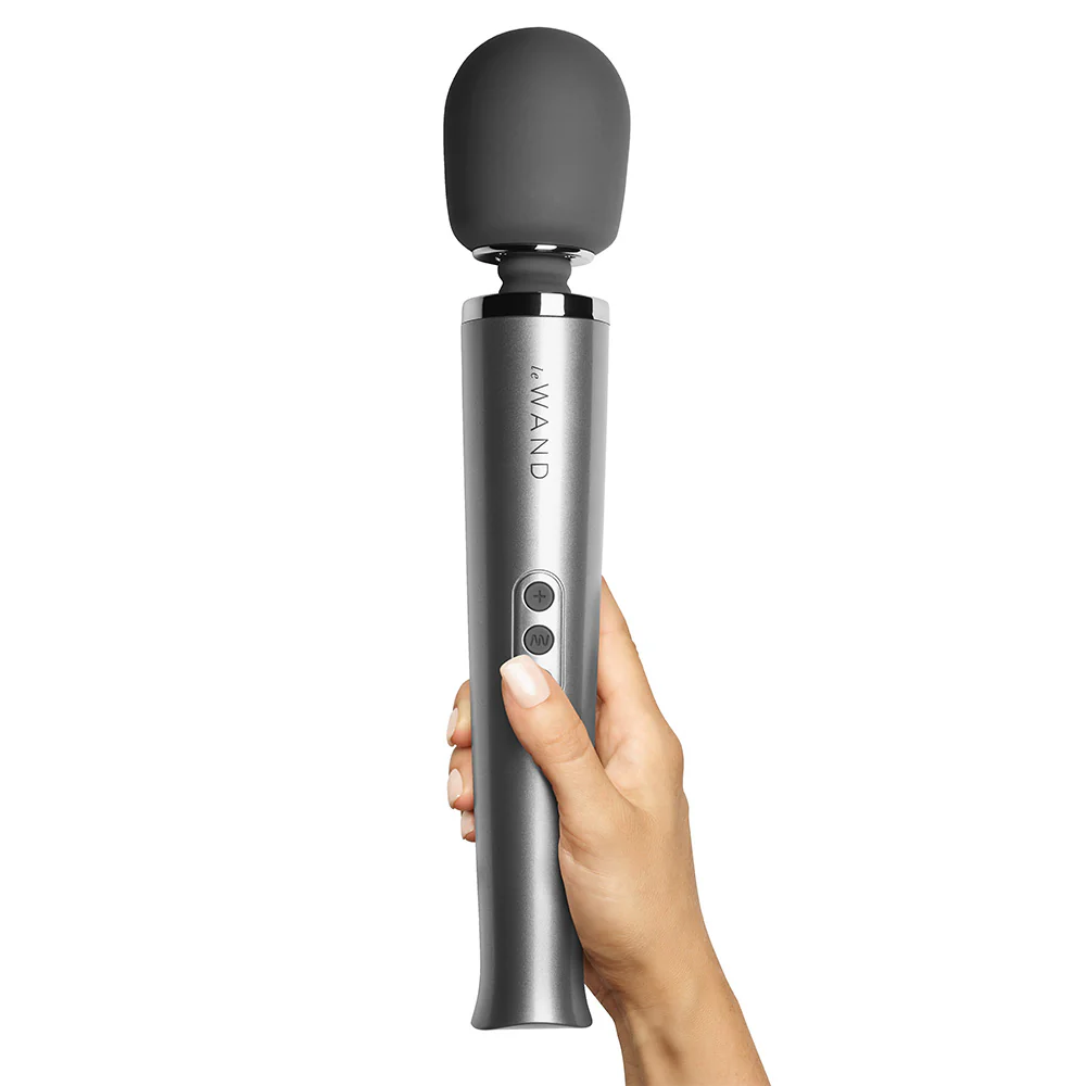Le Wand Rechargeable Vibrating Wand Massager - Image 6