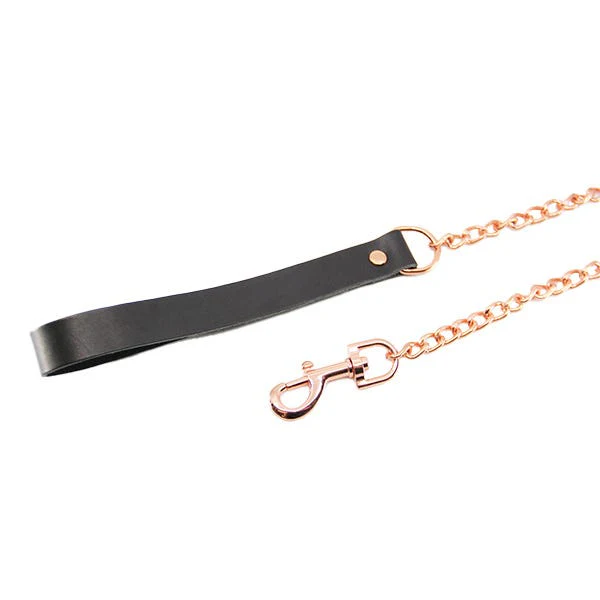 Love in Leather Chain Lead with Smooth Leather Hand Strap - Image 3